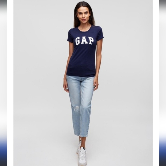 NWT! GAP, Women's Graphic Short Sleeve T-Shirt, Uniform Navy, Size Large - Picture 3 of 8